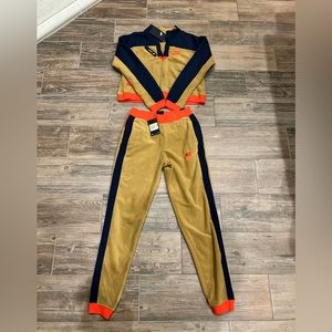 Nike set, small, new.